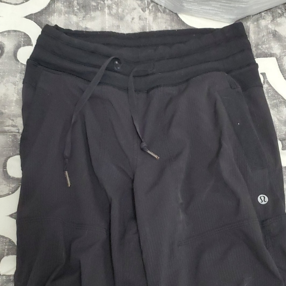Lululemon track pants size 2 - Picture 2 of 4
